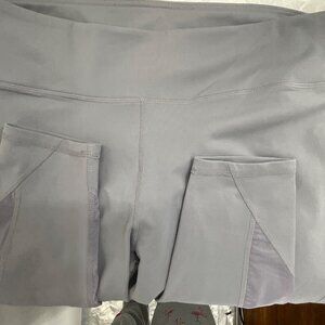 Fabletics Women's Gray Athletic Leggings Mesh Panels Medium‎